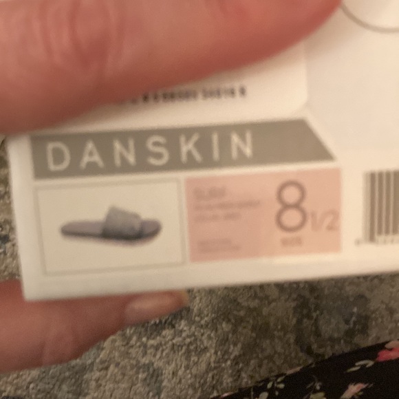 NWT 2/$22 Danskin lightweight slide sandals - Picture 5 of 7
